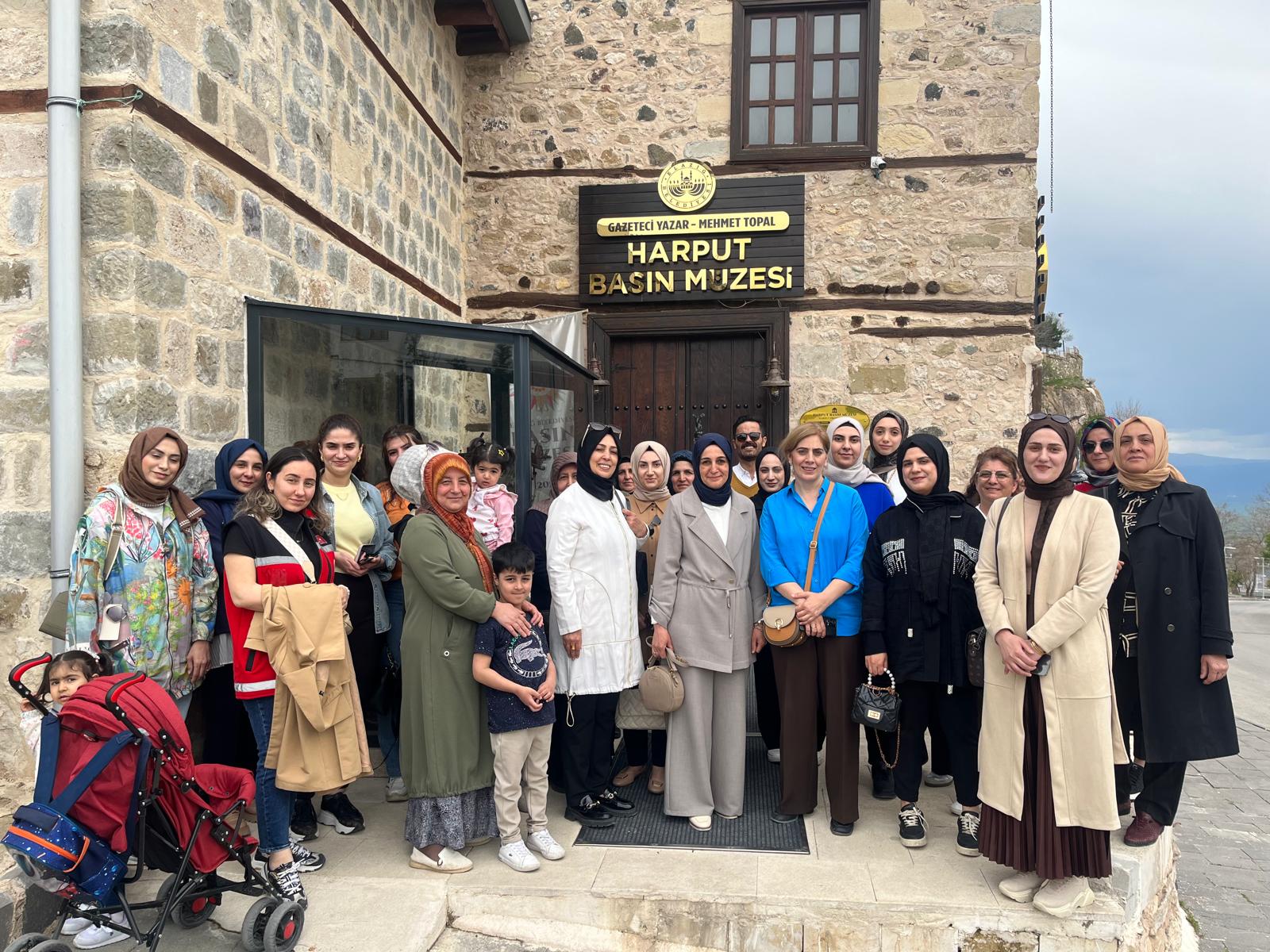 Elazığ’da Aile Yılı Faaliyetleri Kapsamında Şehit Yakınlarına Yönelik Sosyal Etkinlikler Gerçekleştirildi