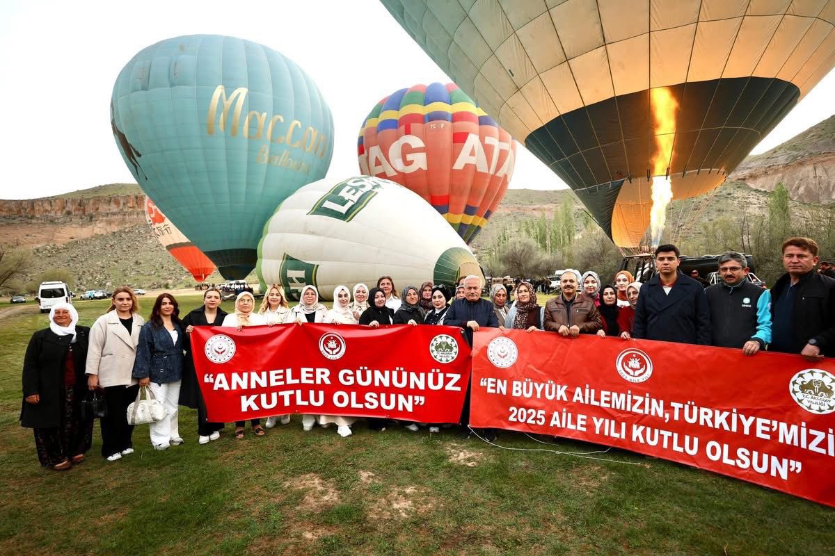  Aile Yılı ve Anneler Günü Kapsamında  Ihlara Vadisinde Sıcak Hava Balonu Turu Düzenlendi