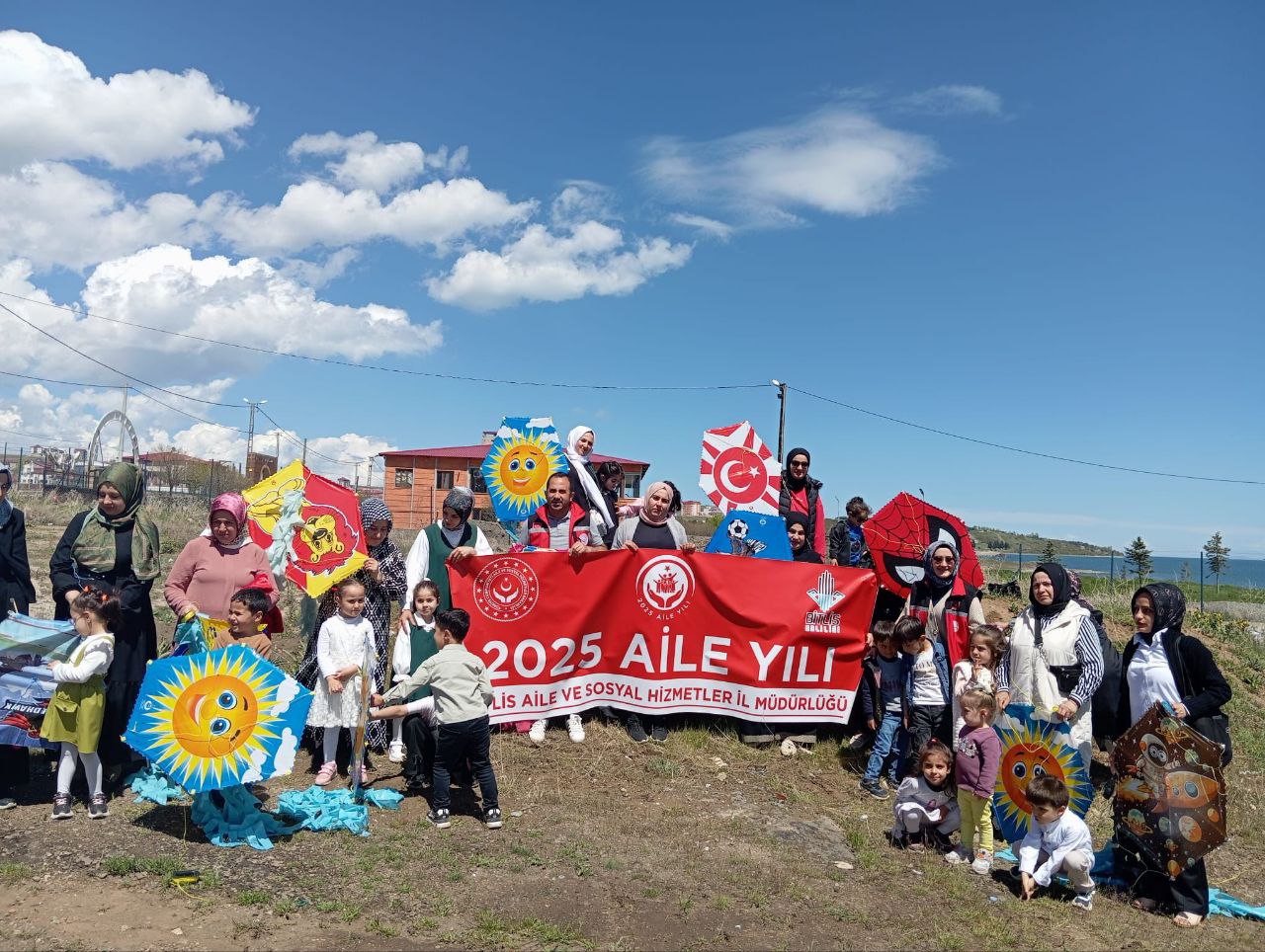 Bitlis’te ‘’Ailemle Uçurtma Uçuruyorum’’ Etkinliği Düzenlendi