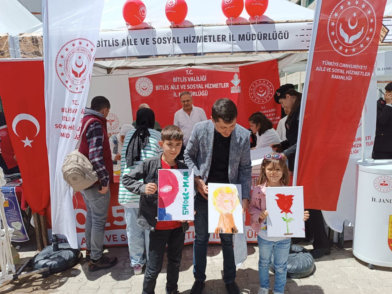 Bitlis Bilim Festivali’nde 2025 Aile Yılı Standı Açıldı