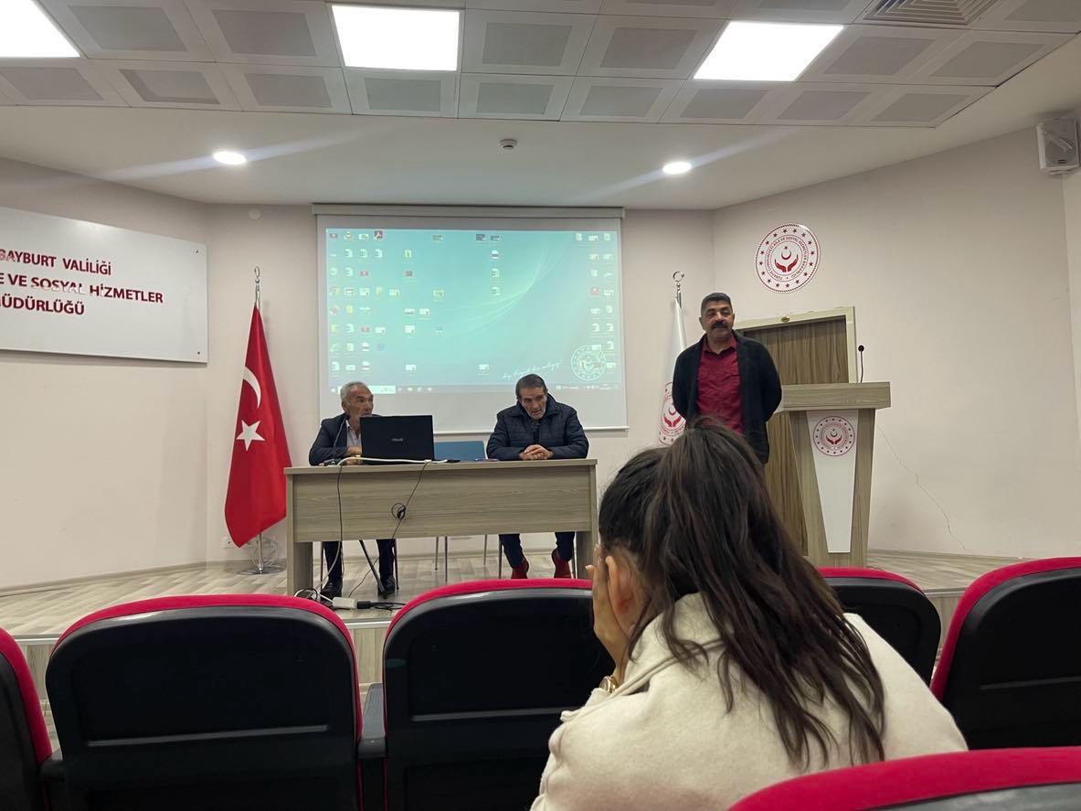 Bayburt’ta Yaşlılık ve Toplumsal Hayat Konulu Söyleşi Düzenlendi