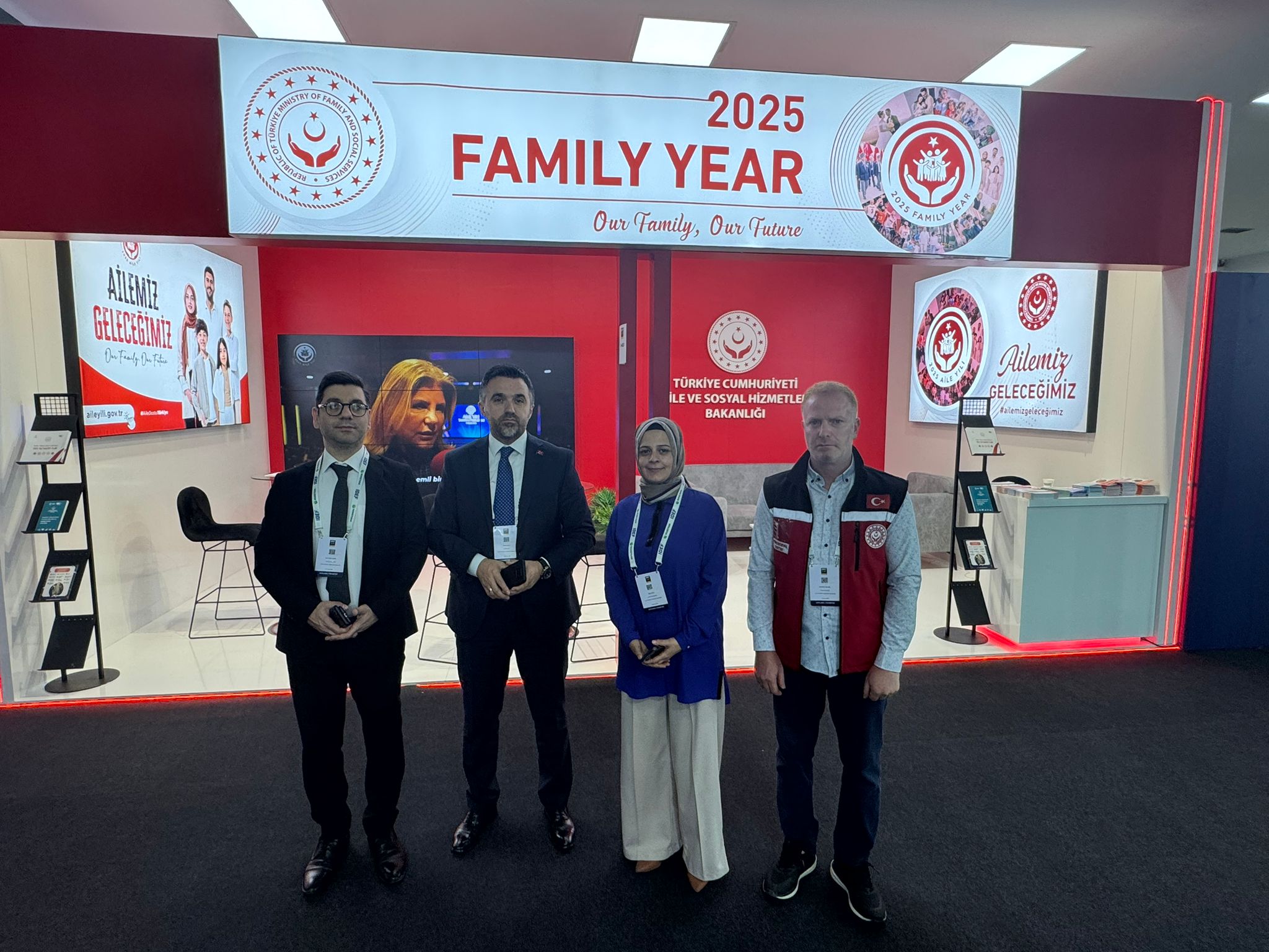 İstanbul İDEF 2025 Uluslararası Savunma Sanayi Fuarında Aile Yılı Standı Açıldı