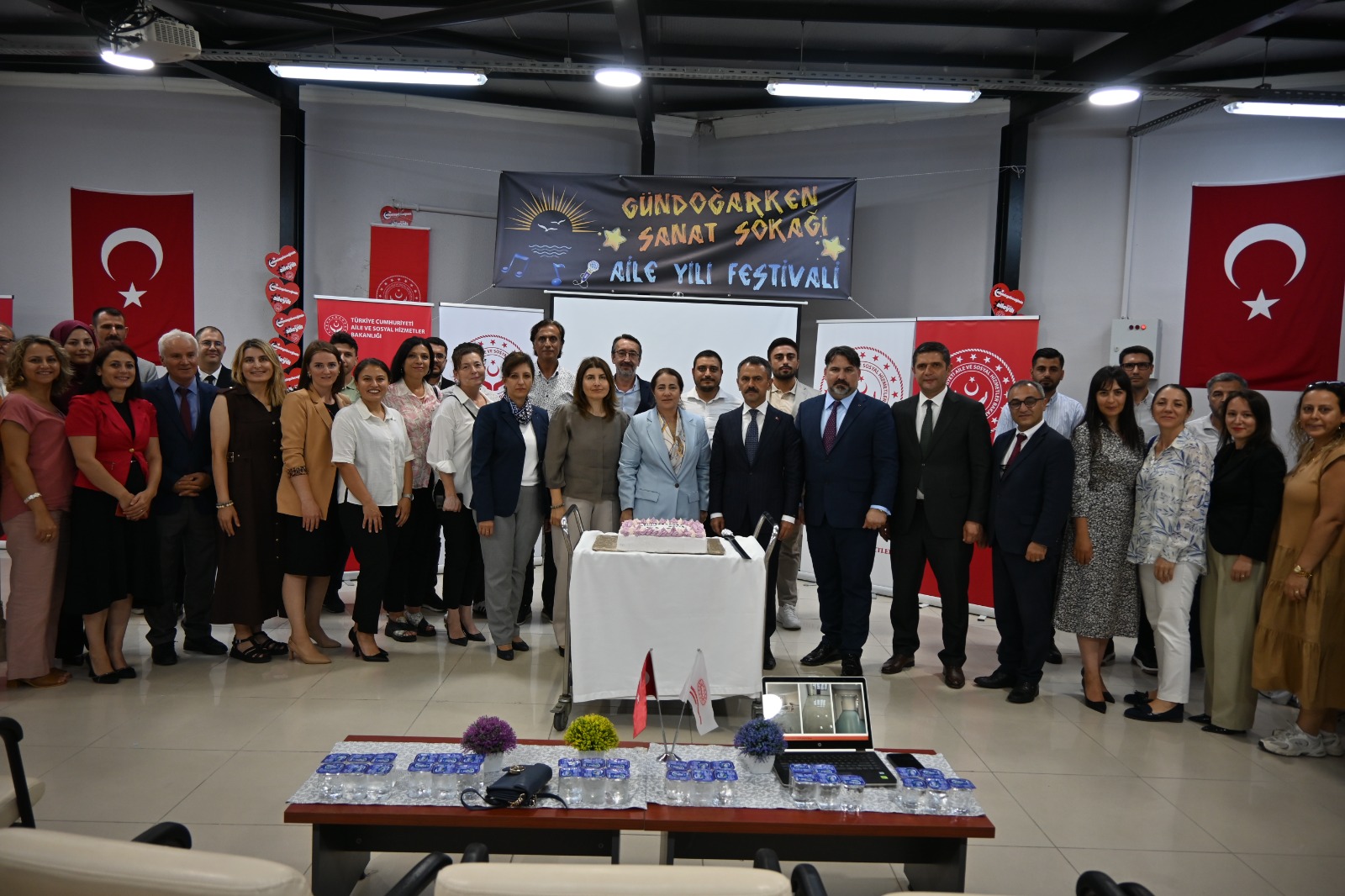 Kocaeli’nde “Gündoğarken Sanat Sokağı Aile Yılı Festivali” Düzenlendi