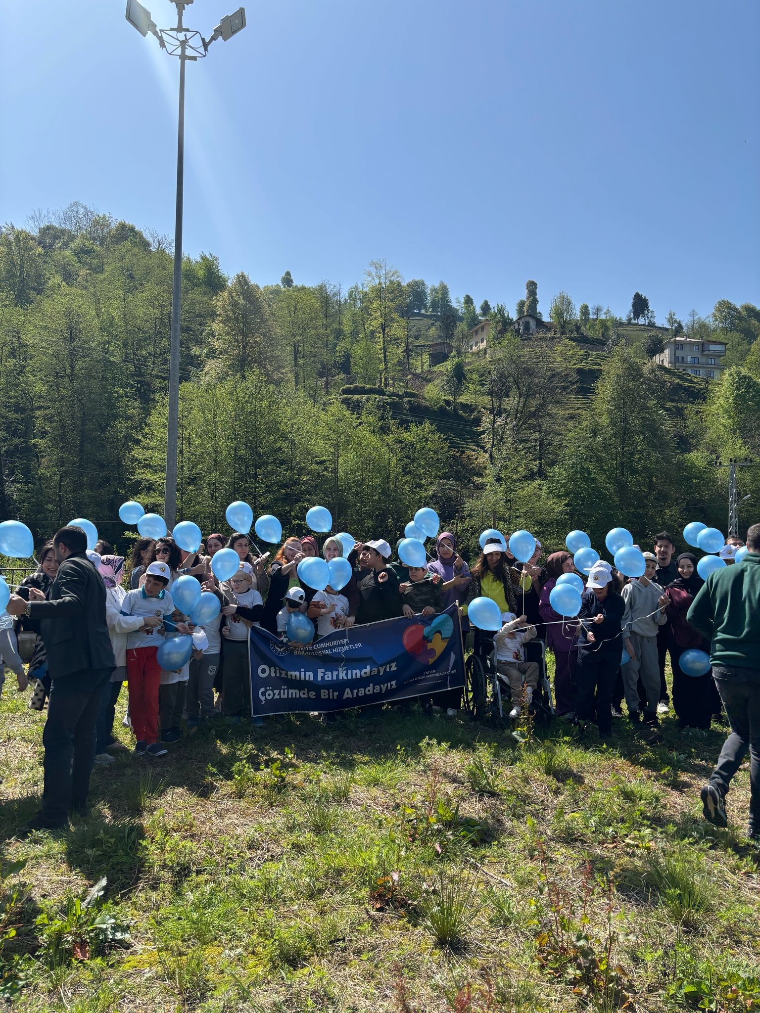 Rize’de Otizm Farkındalık Günü Kapsamında “Ailen Bir Fidan Olsun” İsmiyle Ağaç Dikme Etkinliği Düzenlendi