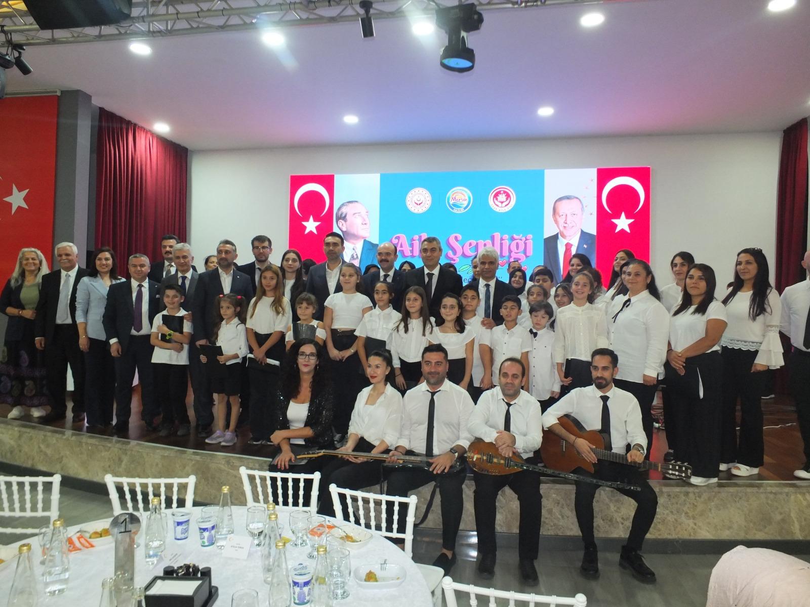 Mersin’de Aile Yılı Şenliği Düzenlendi