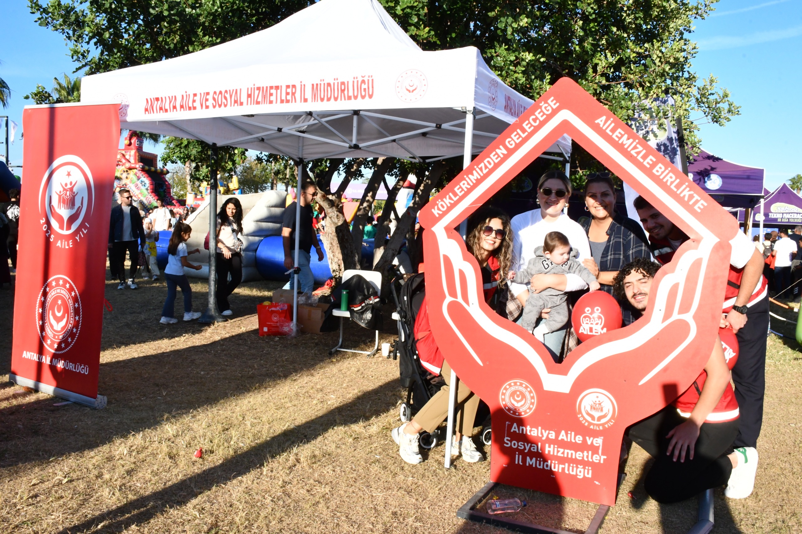 Antalya’da Düzenlenen Kültür Yolu Festivalinde Aile Yılı Standı Açıldı