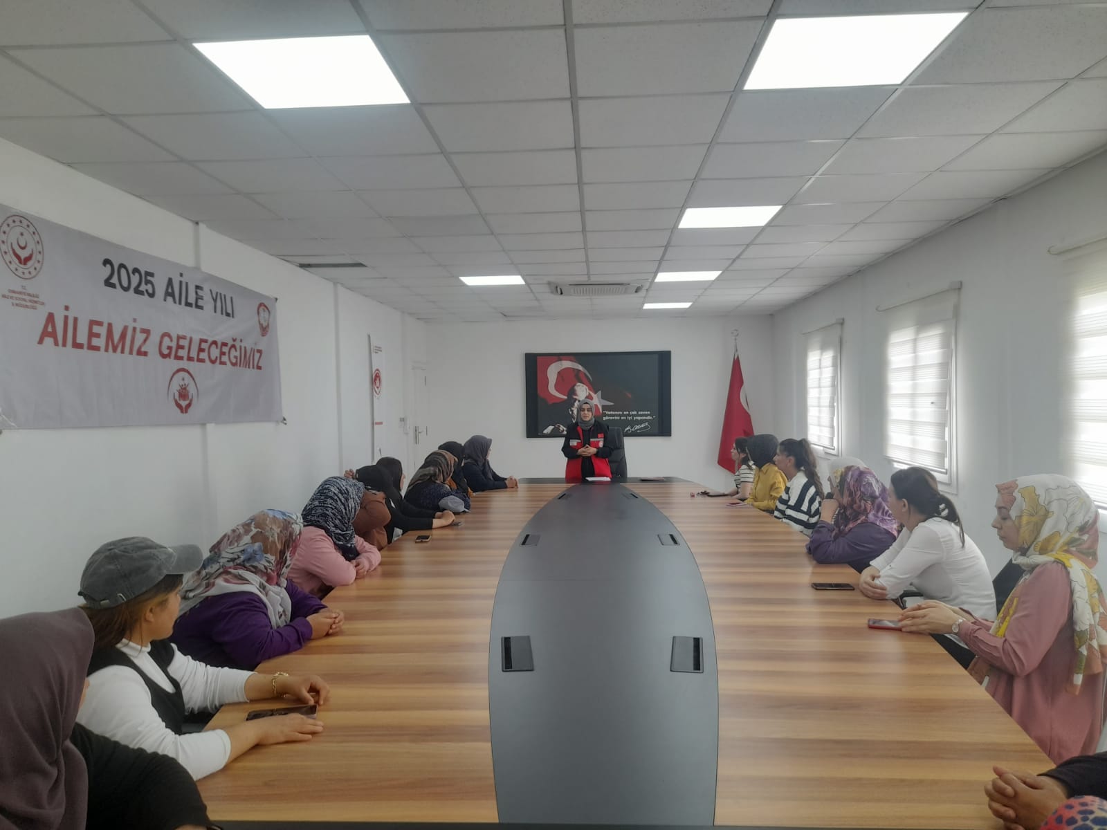 Osmaniye’de Aile Yılı Kapsamında “Aile Yaşam Becerileri" Konulu Söyleşi Düzenlendi