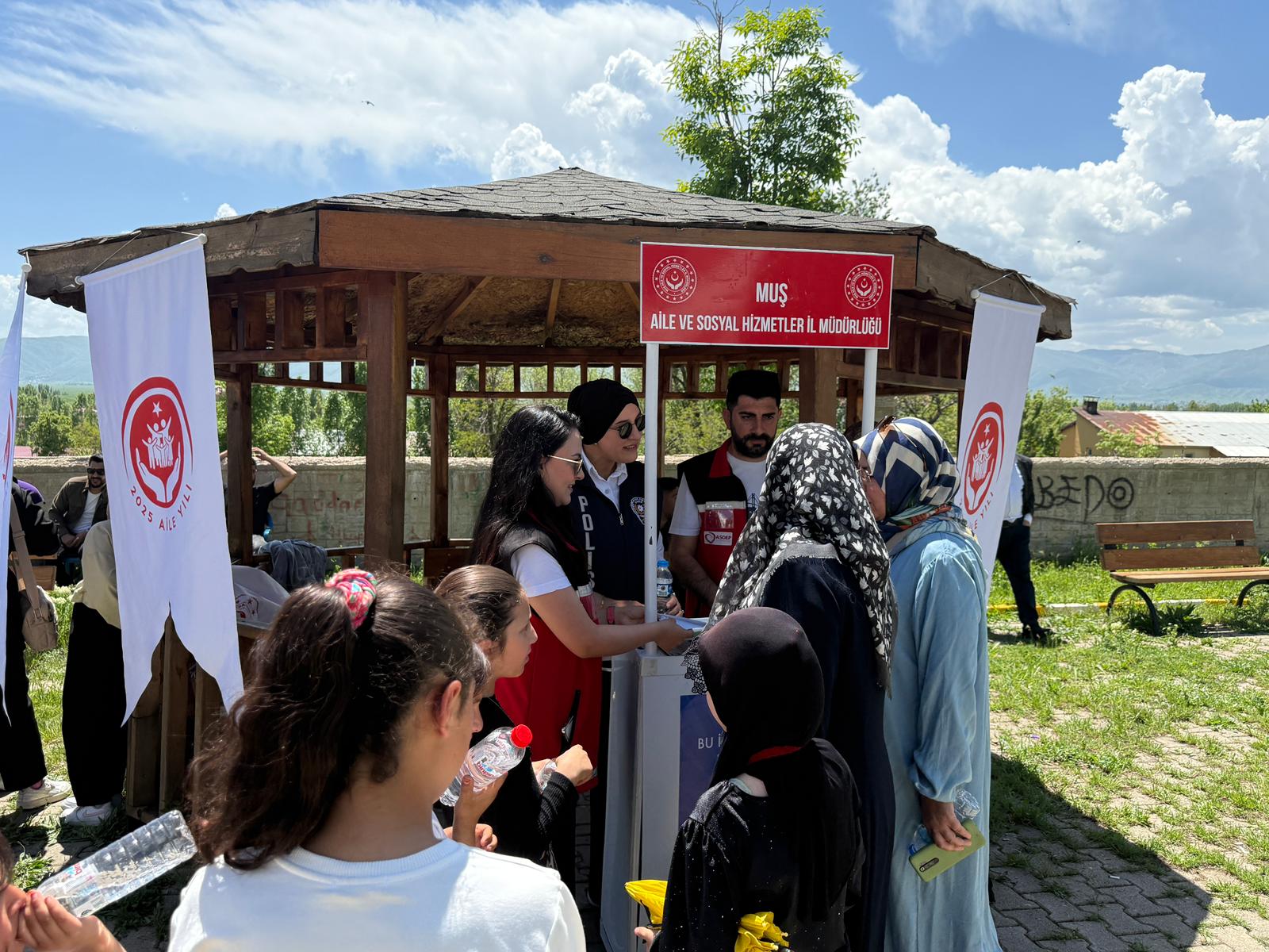 Muş’ta Aile Yılı Lale Festivali Düzenlendi