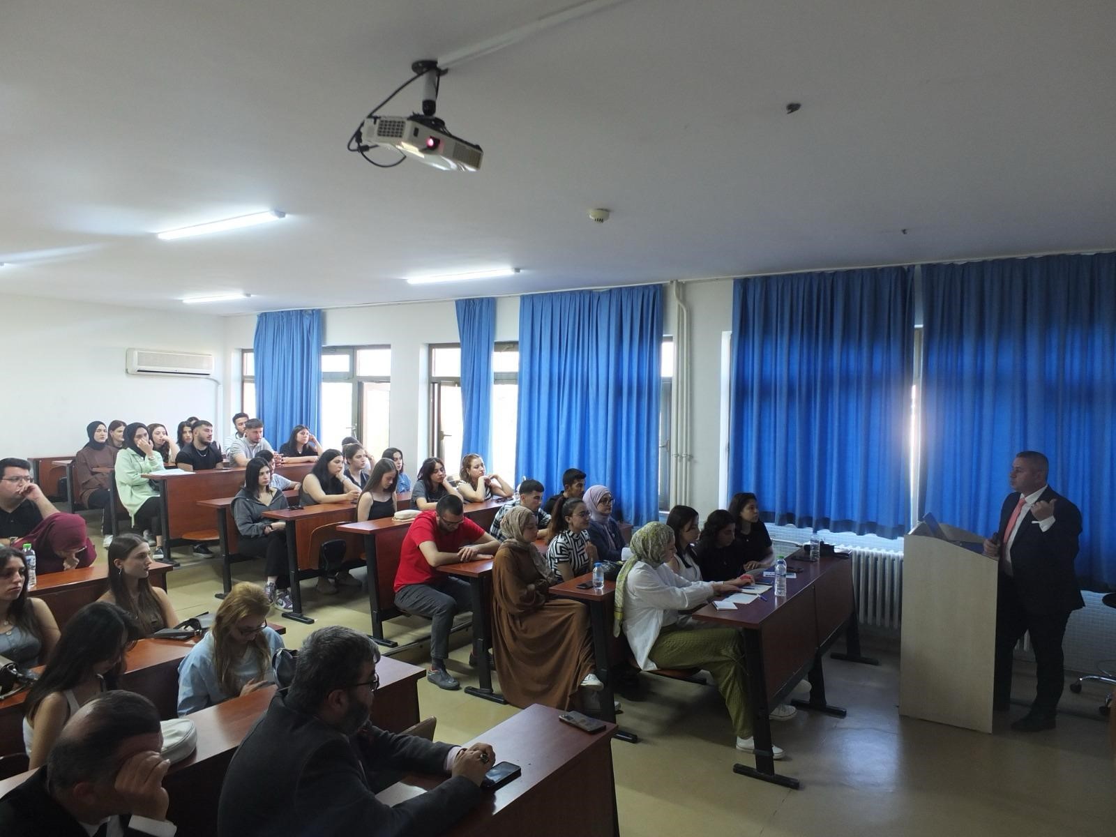 Mersin’de Aile Yılı Tanıtım Faaliyetleri Kapsamında Panel Düzenlendi