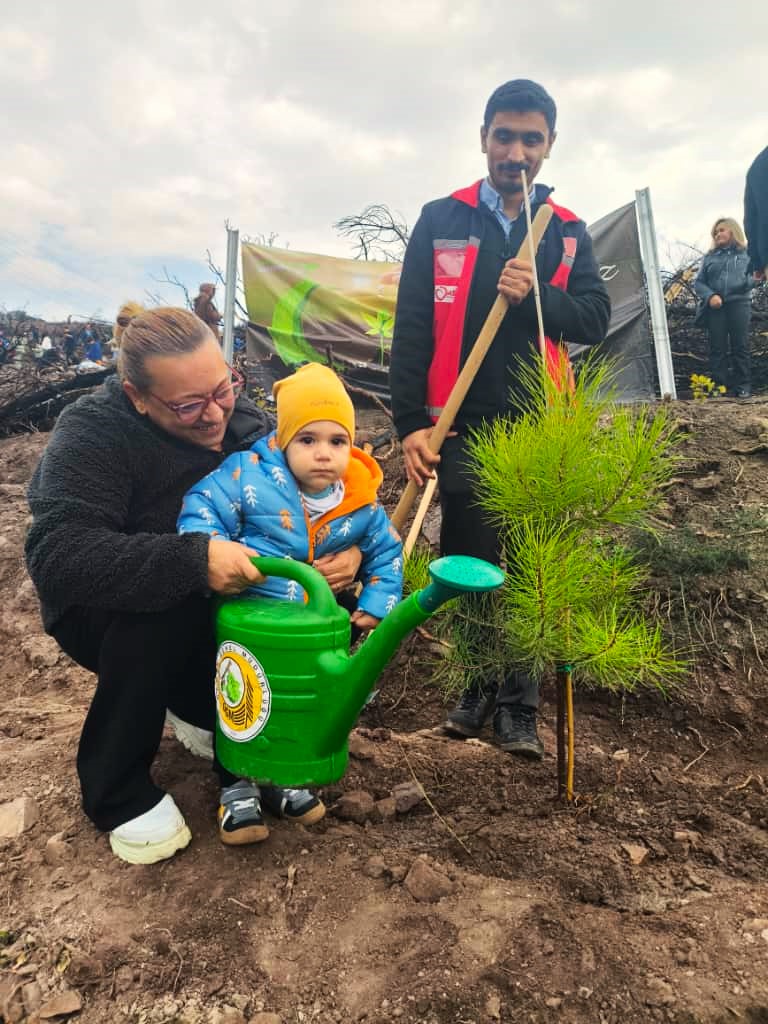  Milli Ağaçlandırma Günü Münasebetiyle 81 İlde Aile ve Sosyal Hizmetler İl Müdürlükleri Tarafından Ağaç Dikimi Gerçekleştirildi
