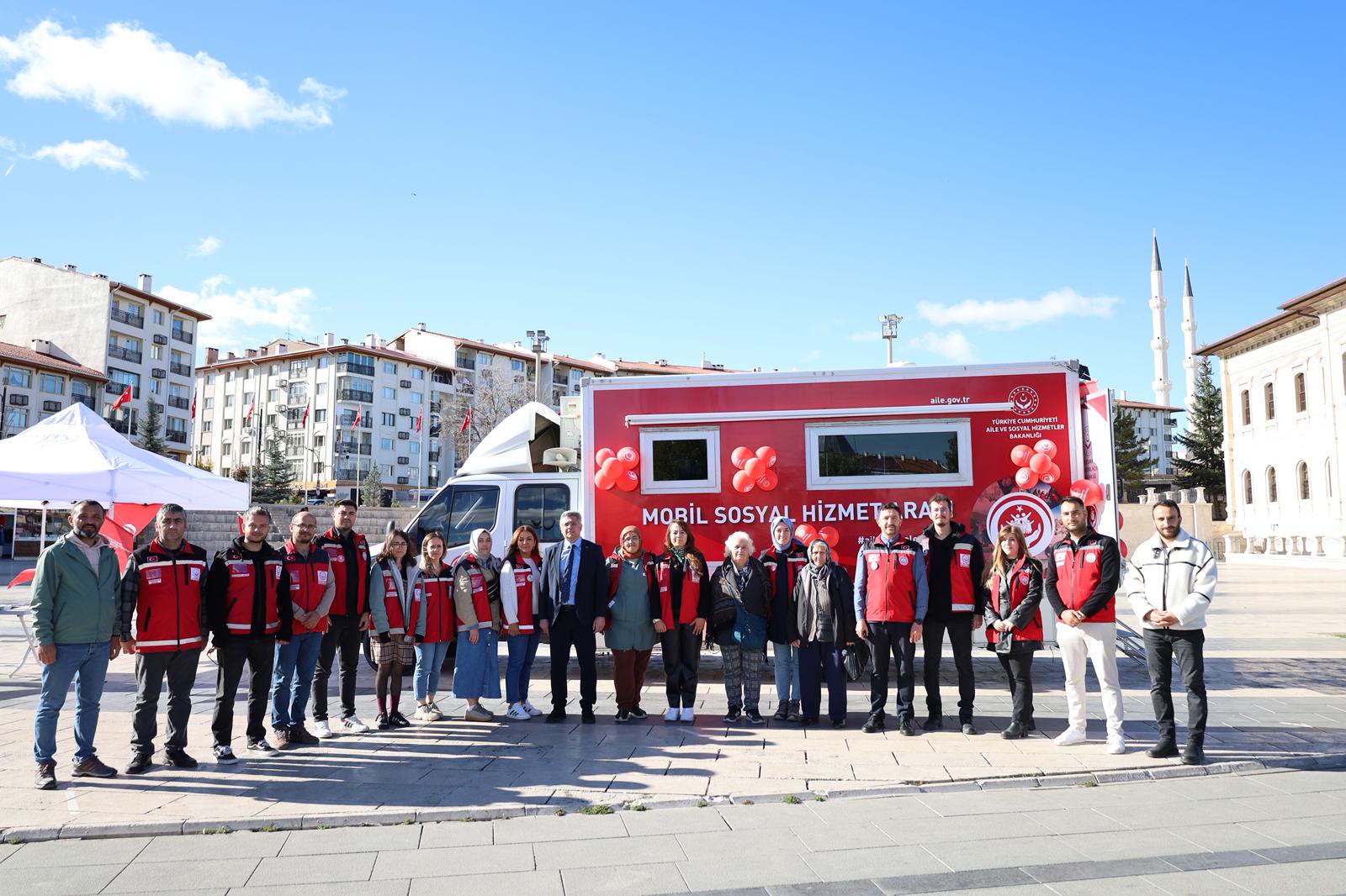 Mobil Sosyal Hizmet Aracı Sivas’ta Vatandaşla Buluştu