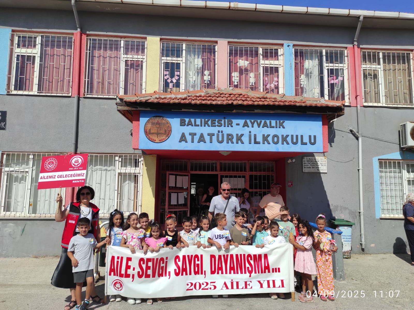 Balıkesir’de Okula Uyum Sürecindeki Çocuklar Ziyaret Edildi
