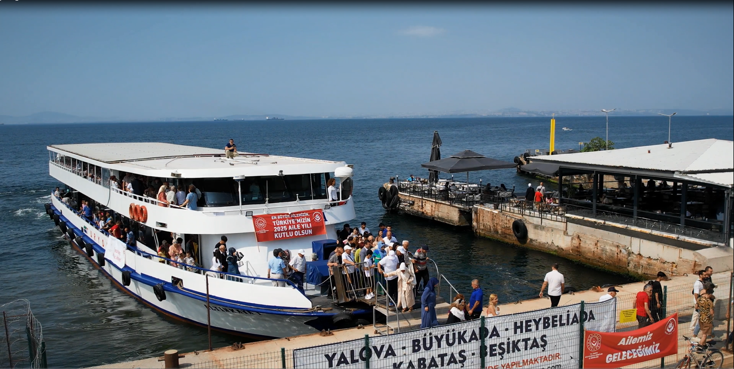 Yalova’da Bakanlığımız Hizmet Modellerinden Faydalanan Ailelere Yönelik Tekne Turu Düzenlendi