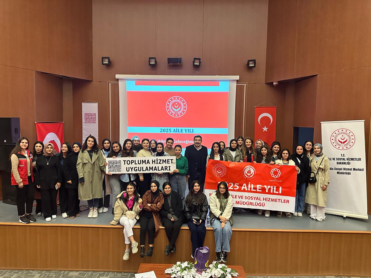 Mardin’de  Artuklu Üniversitesi Öğrencilere Yönelik Aile Yılı Tanıtım Programı Düzenlendi