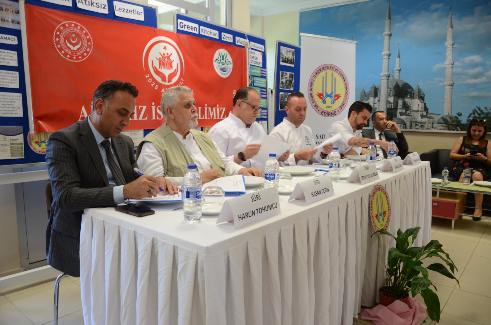 Edirne’de Aileler Arası Yemek Yarışması Düzenlendi